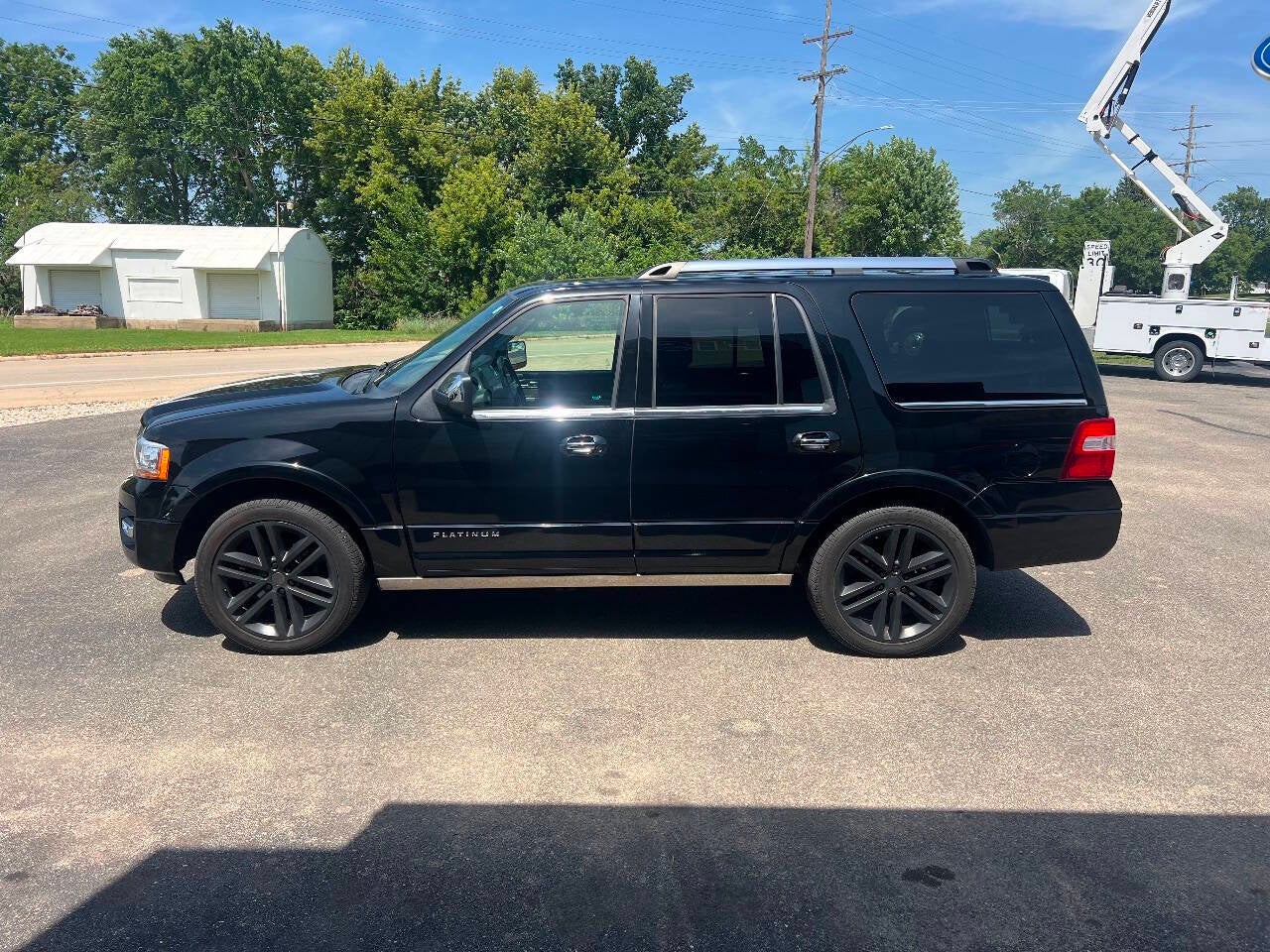 2017 Ford Expedition Platinum 4x4 4dr SUV