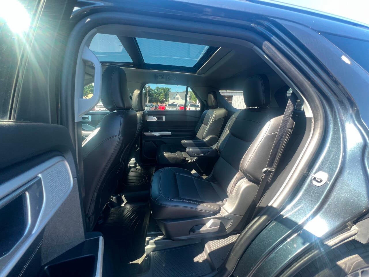 2023 Ford Explorer Limited - Photo 10