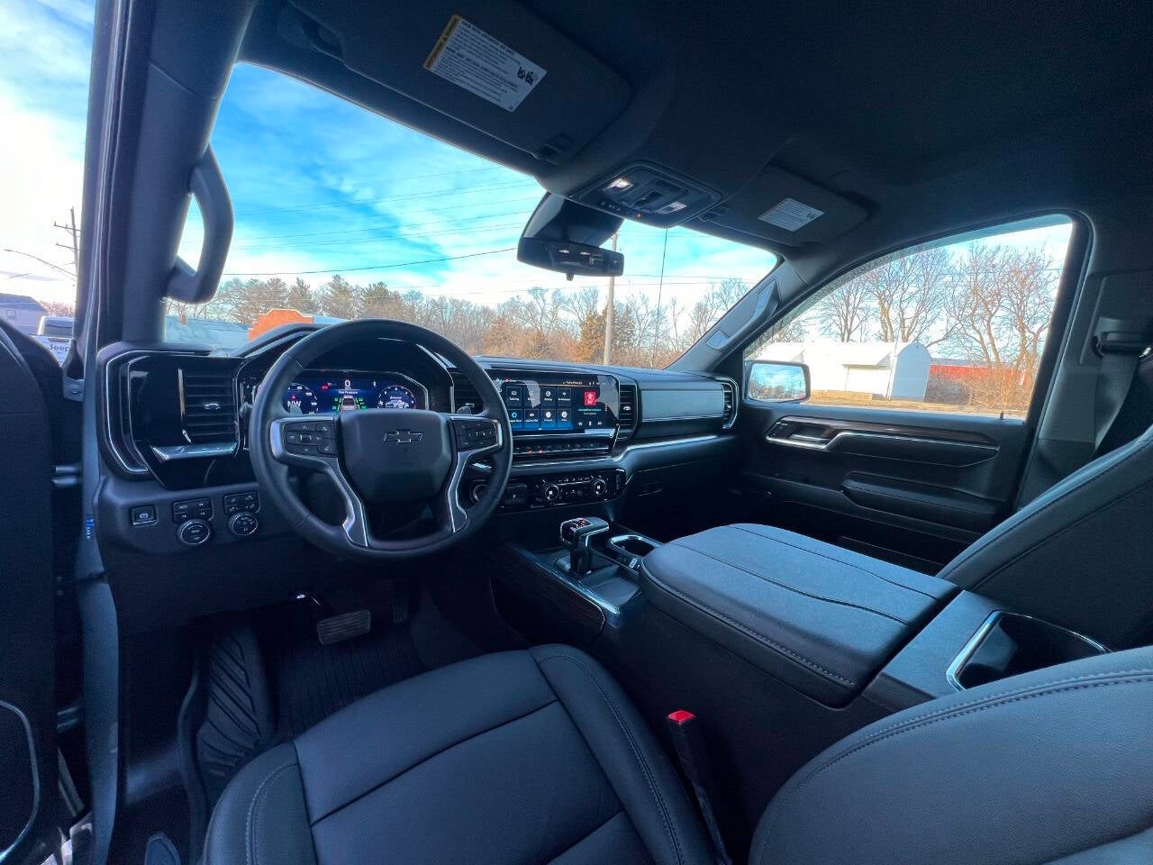 2024 Chevrolet Silverado 1500 LT Trail Boss 4x4 4dr Crew Cab 5.8 ft. SB